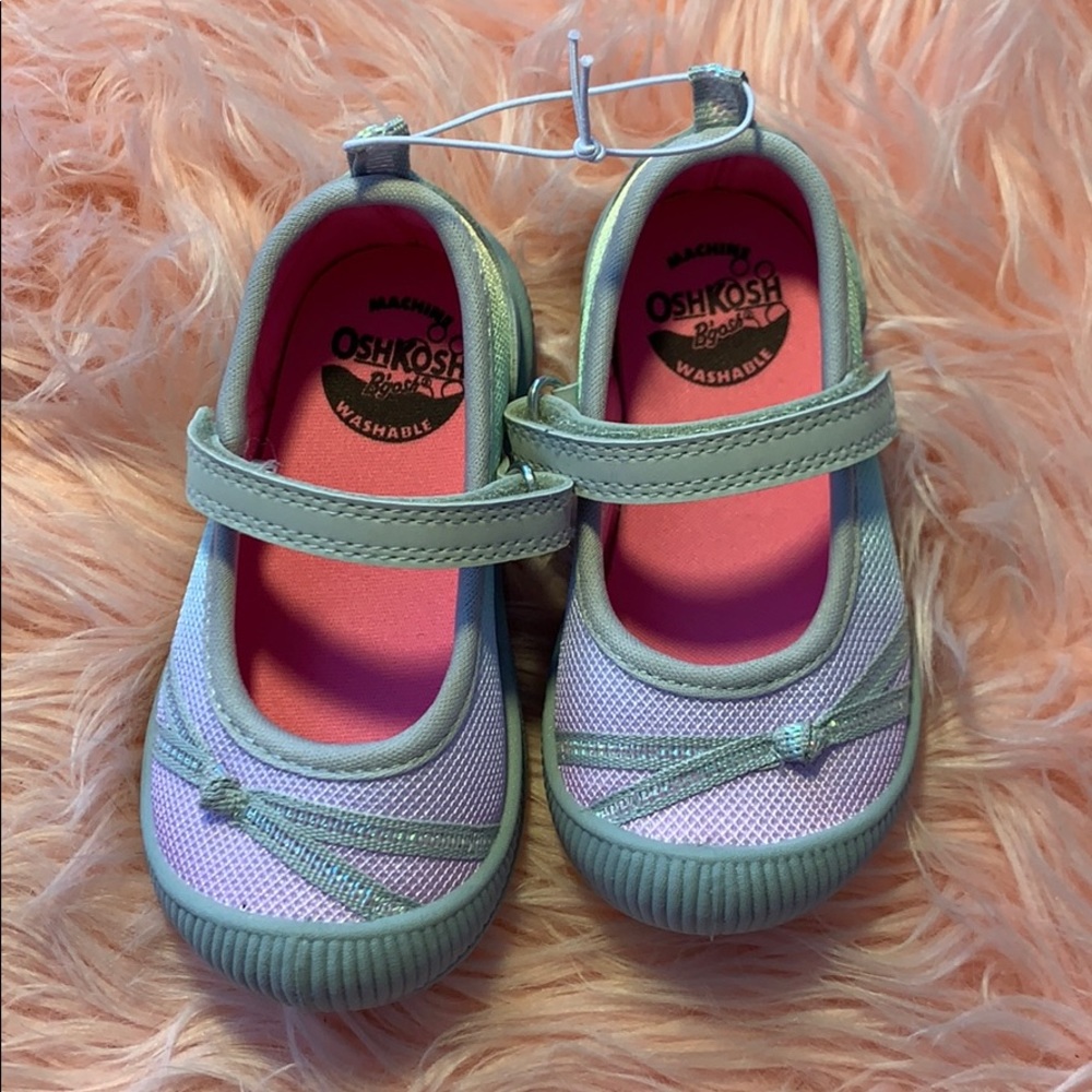 SOLD OshKosh B’gosh toddler shoes